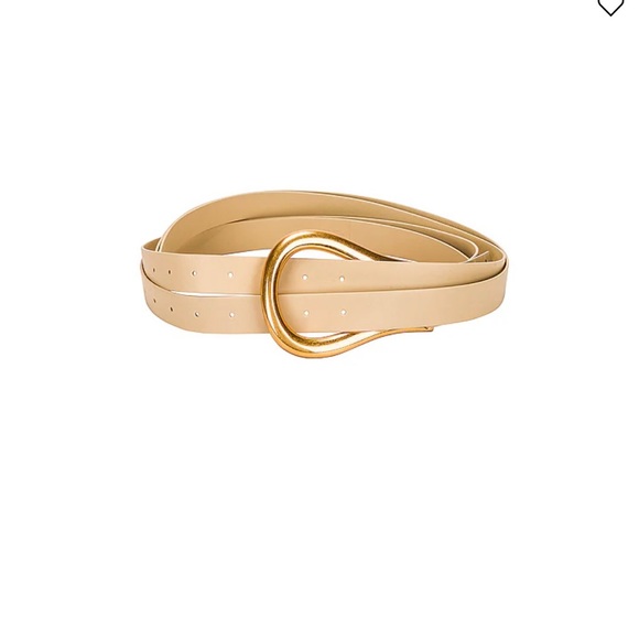 BOTTEGA VENETA beige horseshoe buckle belt. - Picture 10 of 16